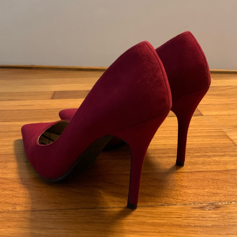 Burgundy heels Sam and Libby